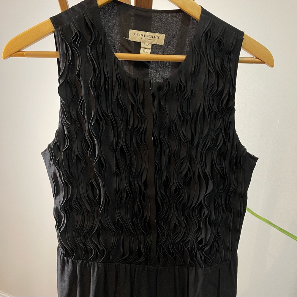 Burberry Black Sleeveless Ruffle Detail Dress